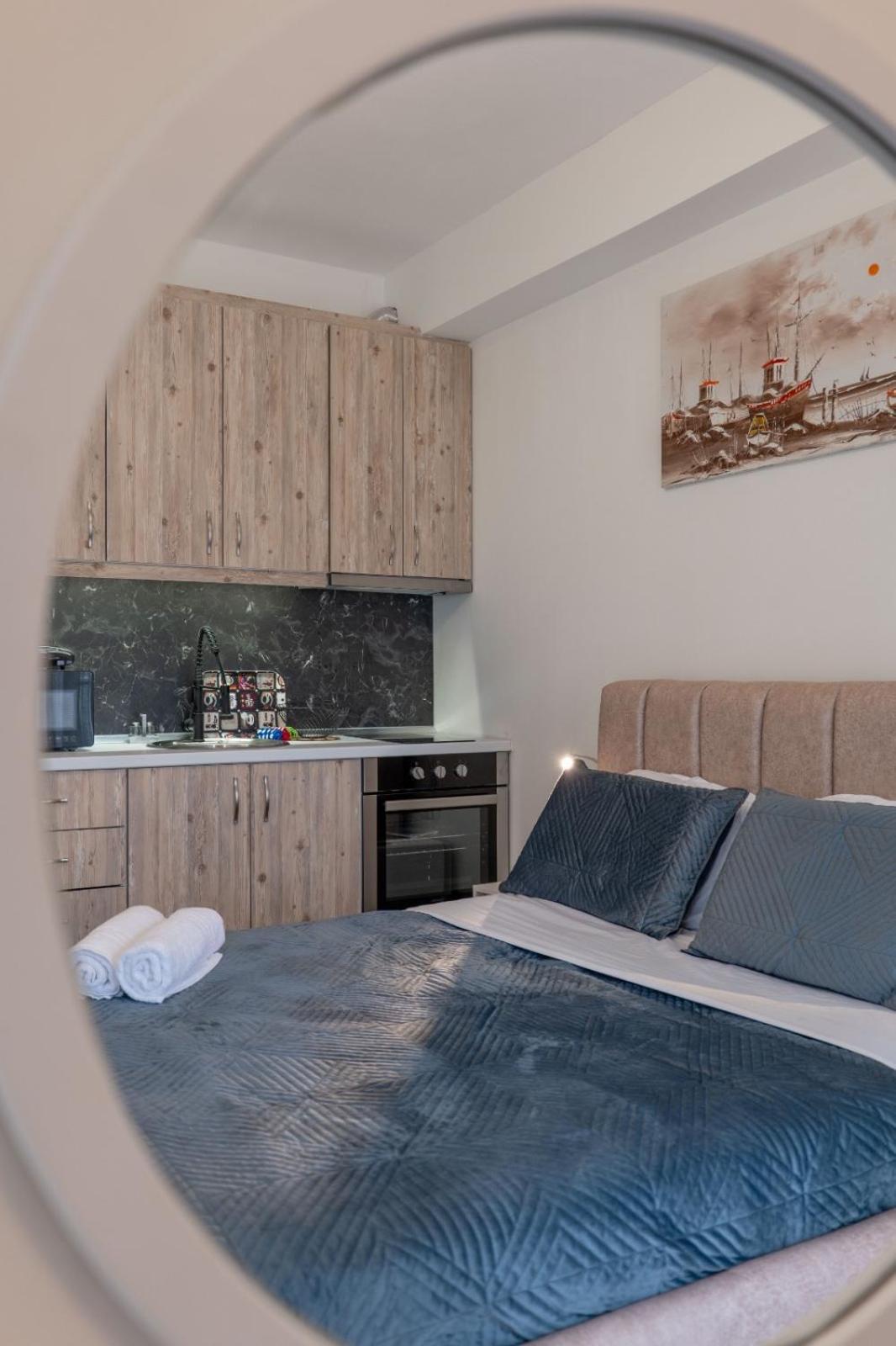Esel Apartments Sarande Exterior photo