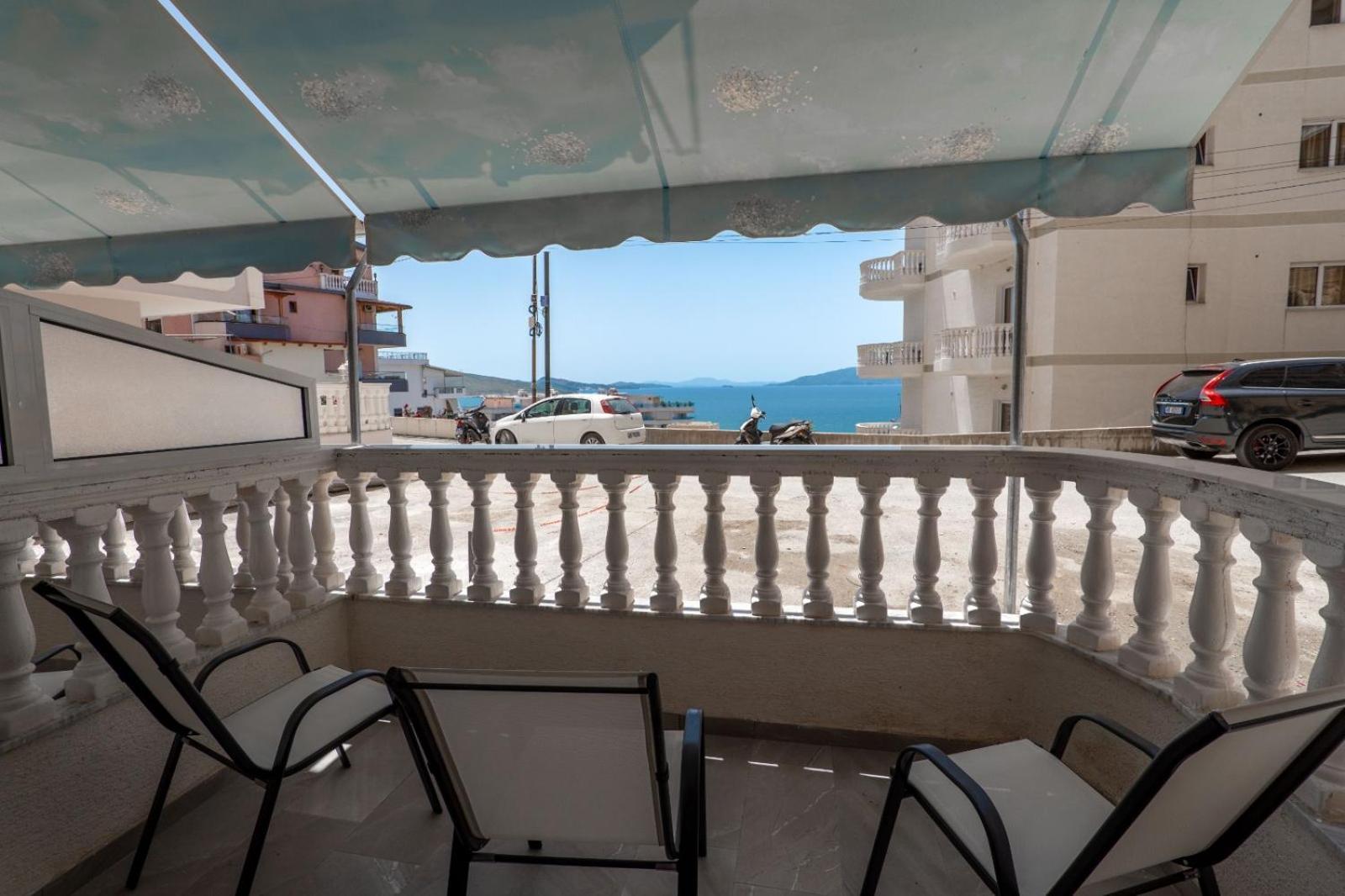 Esel Apartments Sarande Exterior photo